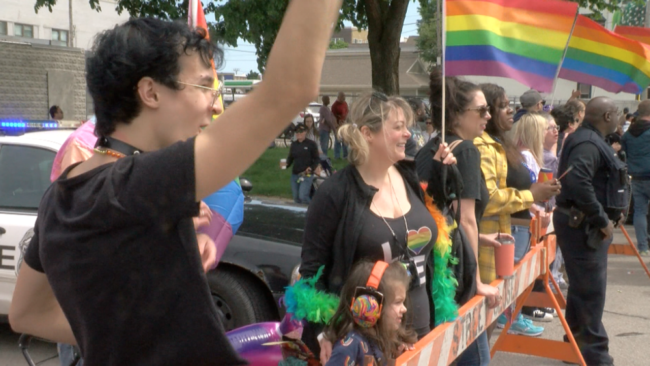 Milwaukee Pride Parade returns for first time since 2019